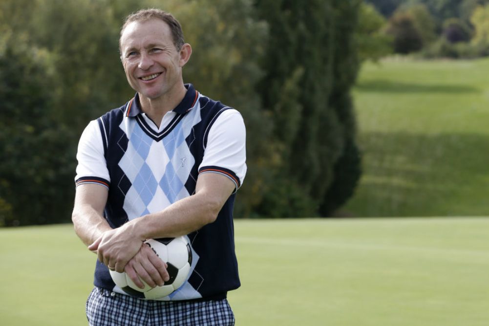 Jean-Pierre Papin fortune : analyse complète de sa richesse, carrière et revenus